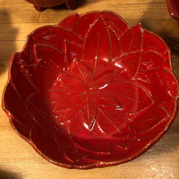 Set of 7 Red Leaf Poinsettia Serving Bowls Ceramic Glazed Holiday Christmas - Picture 2 of 10